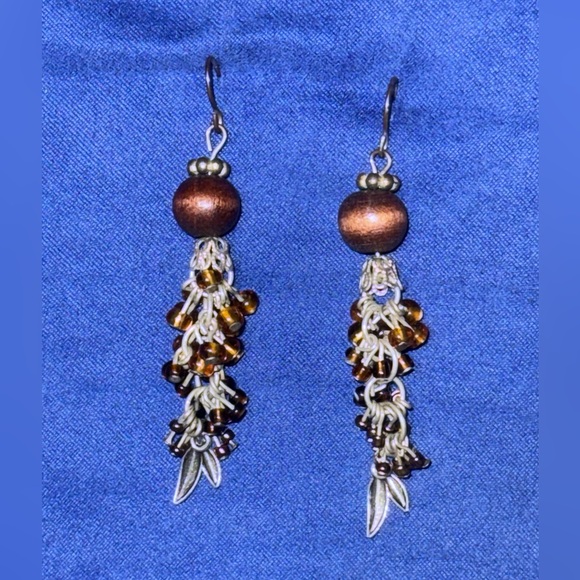 “Falling Acorns” Seasonal Earrings - Picture 1 of 3